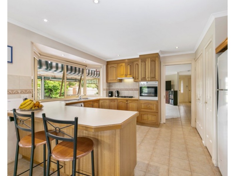 4 Kingston Close, Mornington VIC 3931