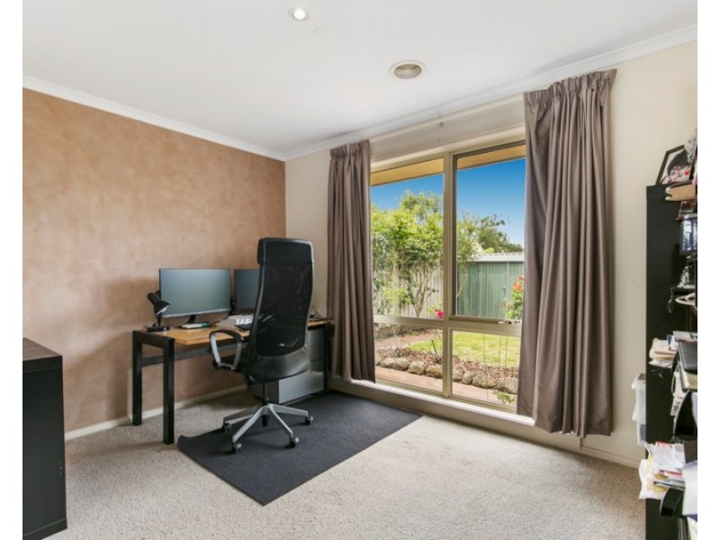 4 Kingston Close, Mornington VIC 3931