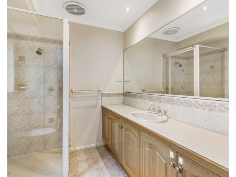 4 Kingston Close, Mornington VIC 3931