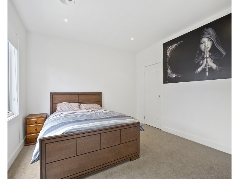 2/9 Venice Street, Mornington VIC 3931