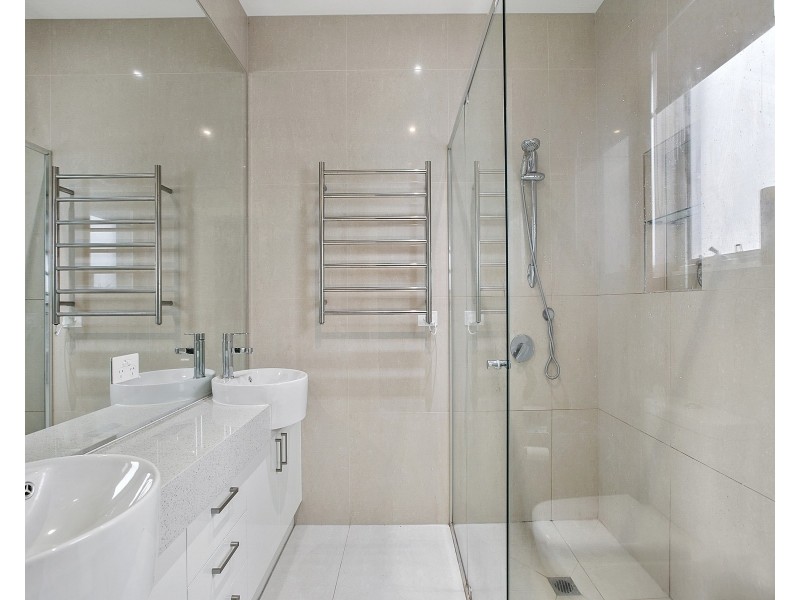 2/9 Venice Street, Mornington VIC 3931