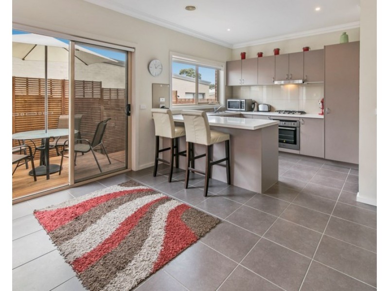 4/5 Wood Street, Mornington VIC 3931
