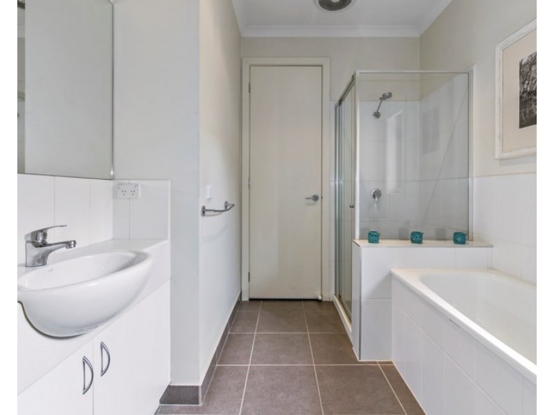 4/5 Wood Street, Mornington VIC 3931