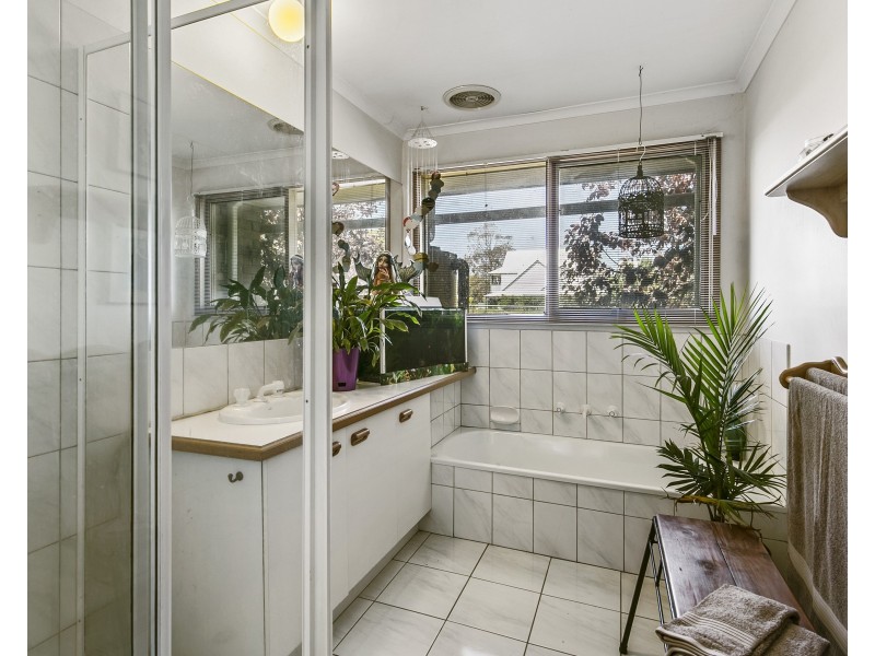 34 Hakea Drive, Mount Martha VIC 3934