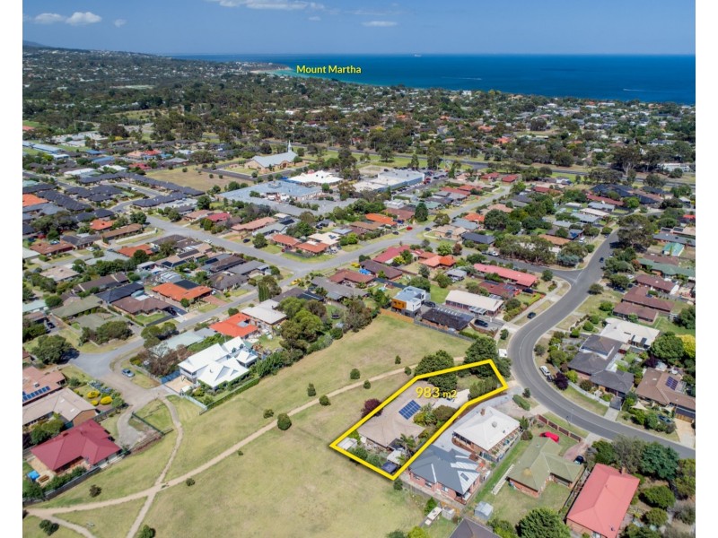 34 Hakea Drive, Mount Martha VIC 3934