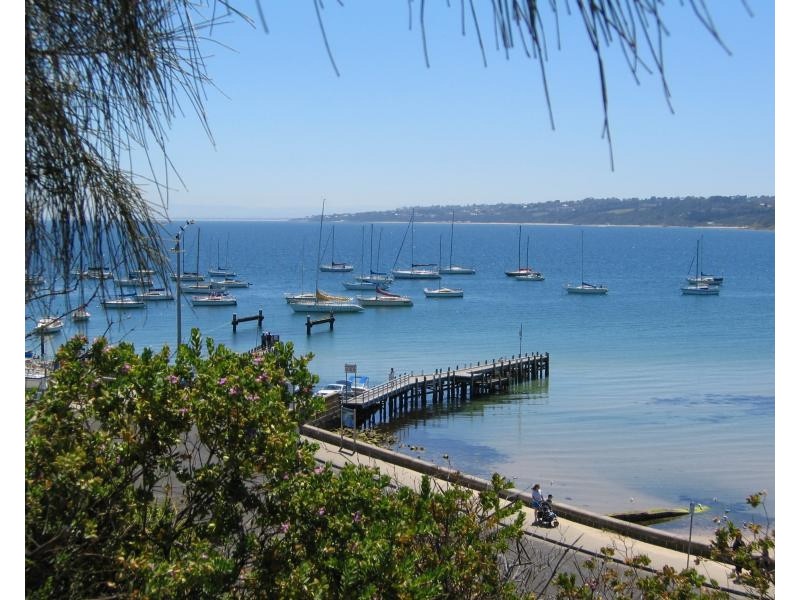 3-28 Napier Street, Mornington VIC 3931