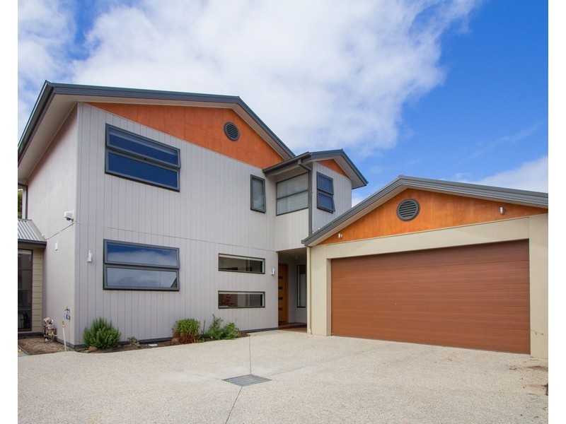 2/22 Adelaide Street, Mornington VIC 3931