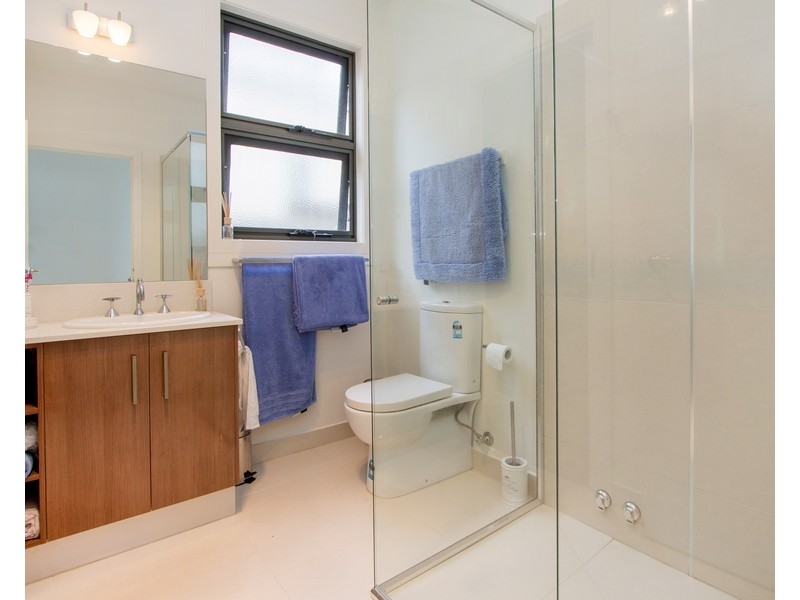 2/22 Adelaide Street, Mornington VIC 3931