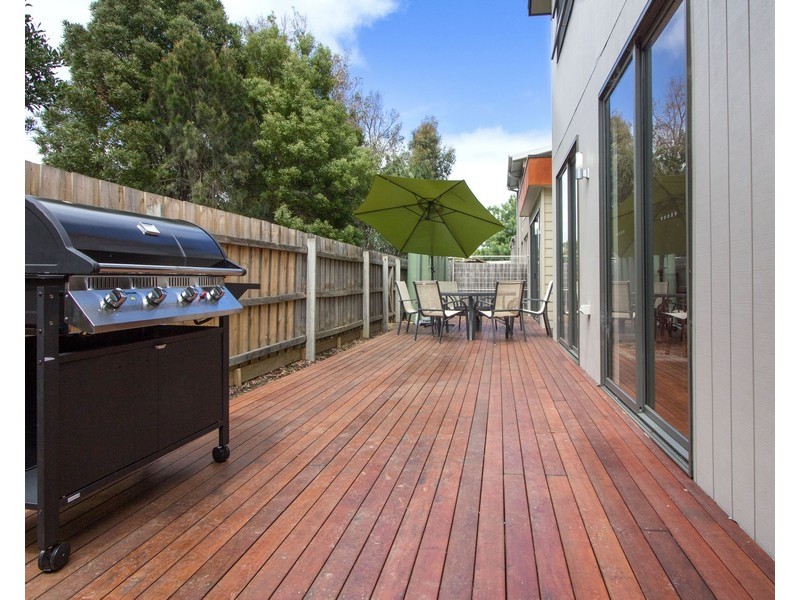 2/22 Adelaide Street, Mornington VIC 3931
