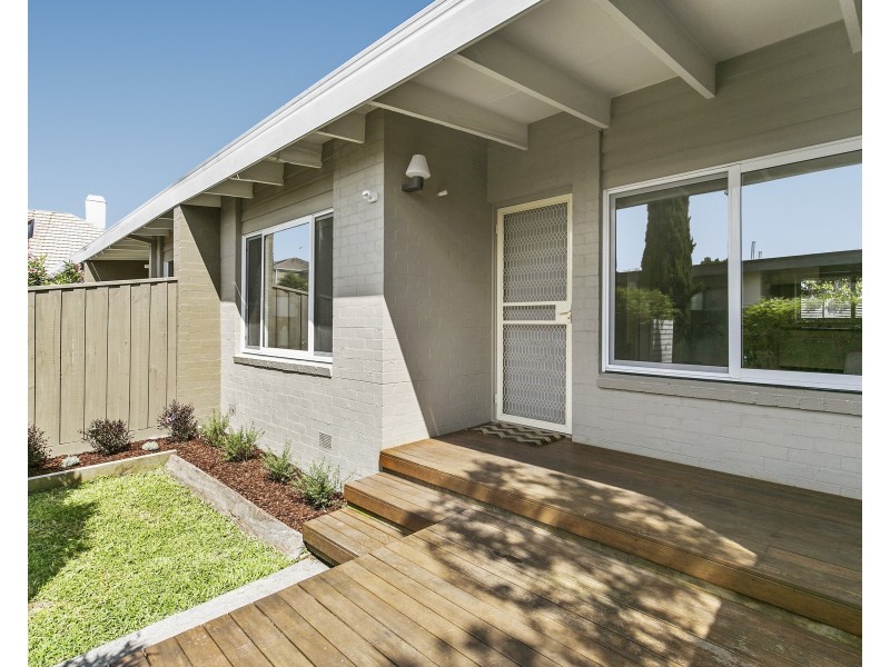 1/12 Campbell Grove, Mornington VIC 3931