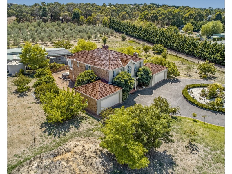 10 Benton Grange Drive, Mornington VIC 3931