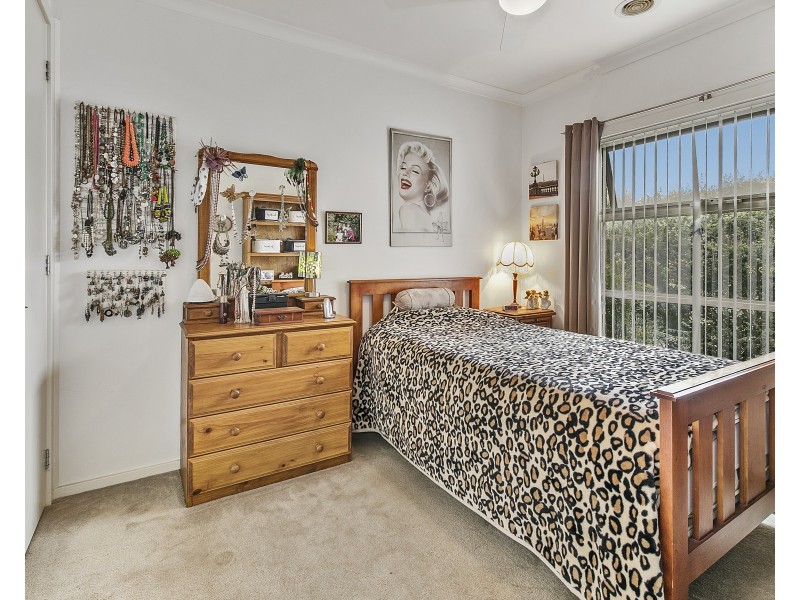 2/11 Wood Street, Mornington VIC 3931