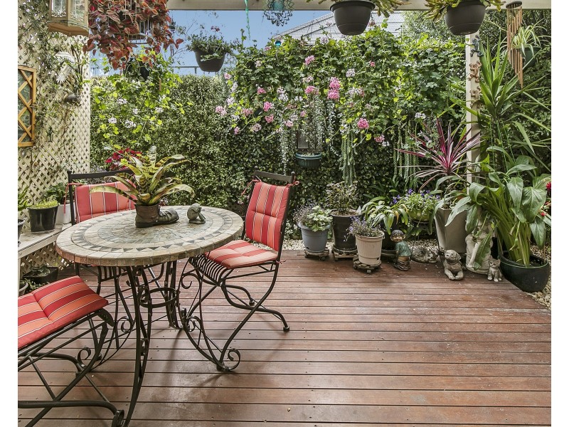 2/11 Wood Street, Mornington VIC 3931