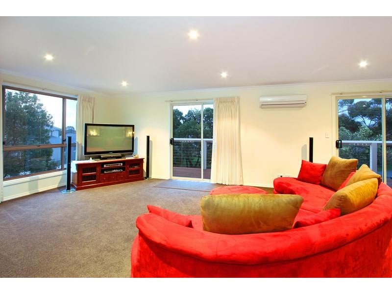 2 Lombardy Avenue, Dromana VIC 3936