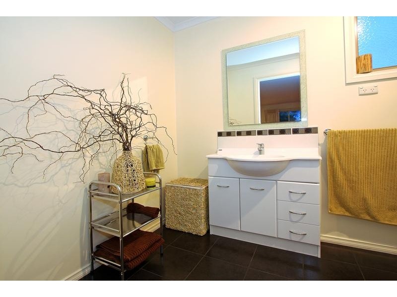 2 Lombardy Avenue, Dromana VIC 3936