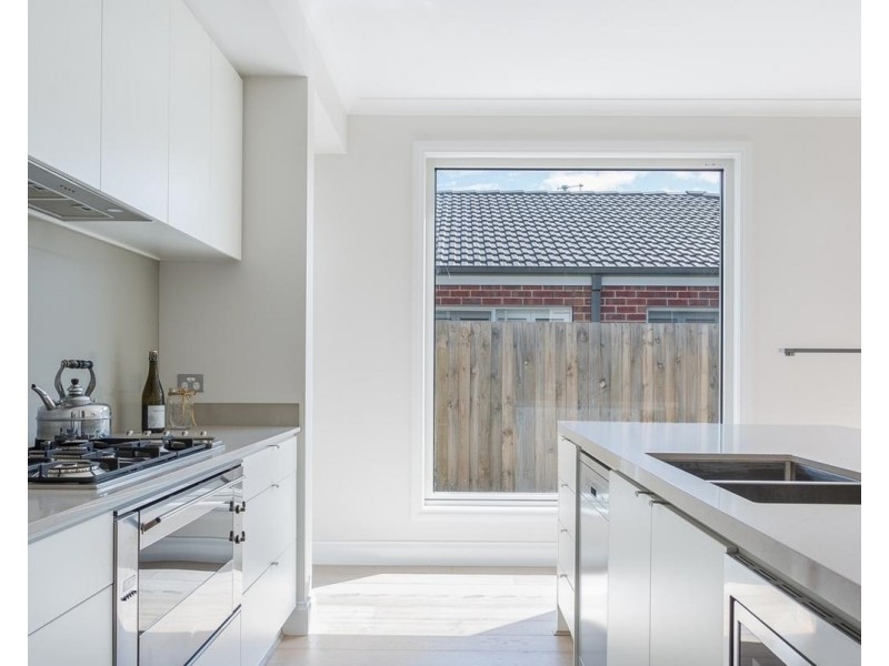 17 Macks Place, Safety Beach VIC 3936