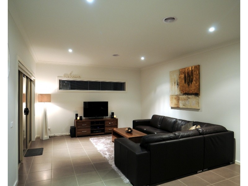 2/239 Dunns Road, Mornington VIC 3931