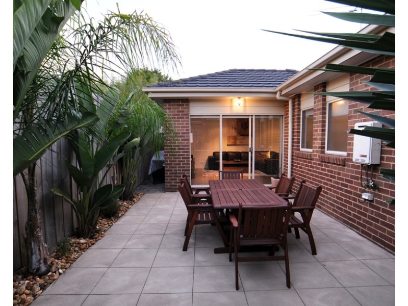 2/239 Dunns Road, Mornington VIC 3931