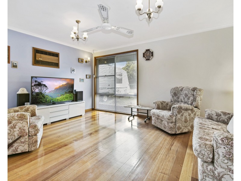 17 Melinga Crescent, Mornington VIC 3931