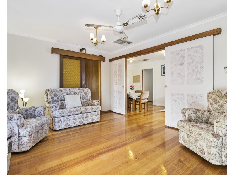 17 Melinga Crescent, Mornington VIC 3931