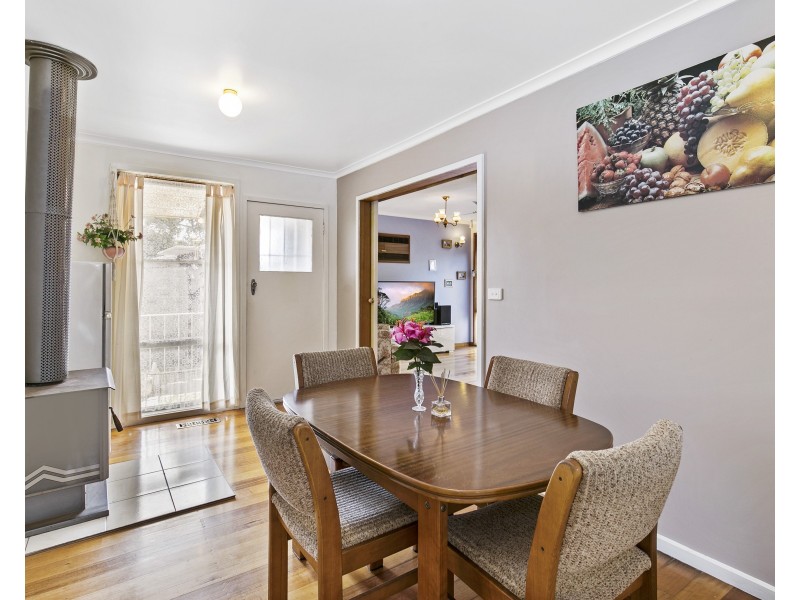 17 Melinga Crescent, Mornington VIC 3931