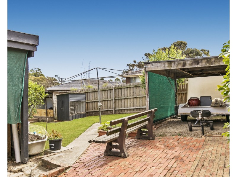 17 Melinga Crescent, Mornington VIC 3931