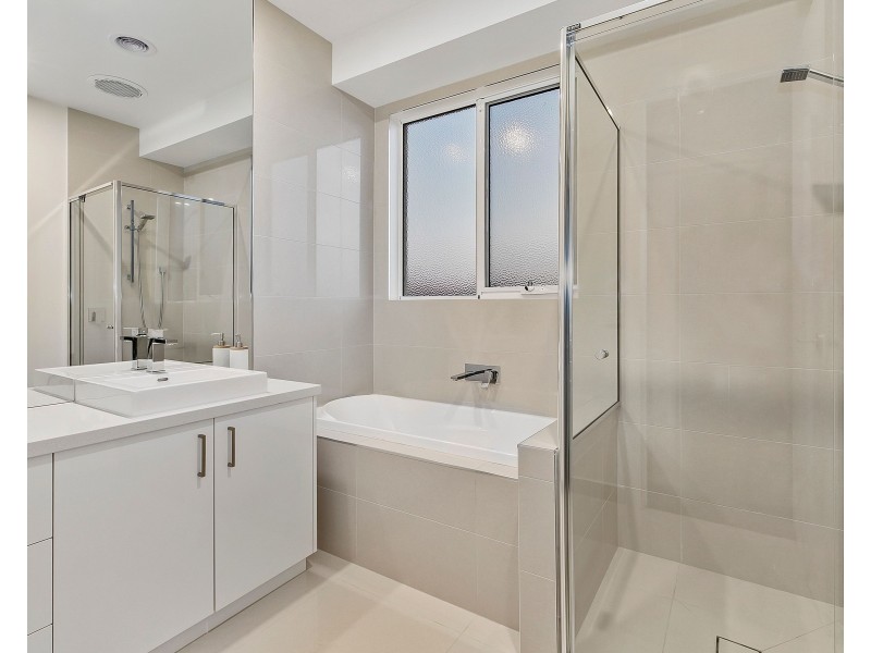 4/4 Beach Grove, Mornington VIC 3931