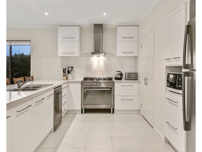 13 Lucas Place, Mornington VIC 3931