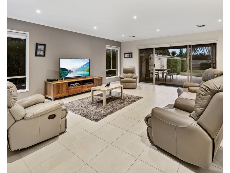 13 Lucas Place, Mornington VIC 3931