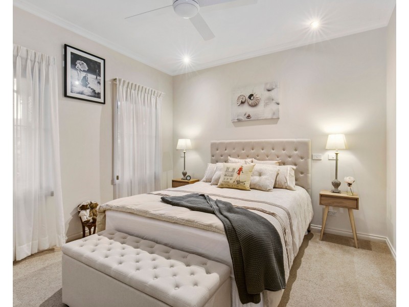 1/4 Turnbull Street, Mornington VIC 3931