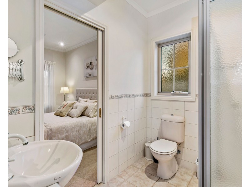 1/4 Turnbull Street, Mornington VIC 3931