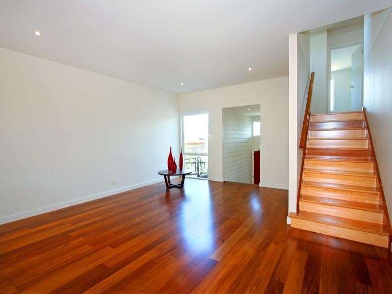 4/5 Lucerne Avenue, Mornington VIC 3931