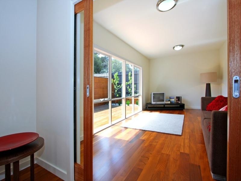 4/5 Lucerne Avenue, Mornington VIC 3931