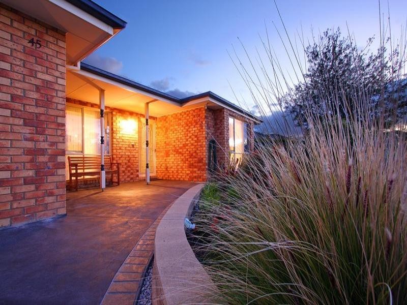 45 Noah Close, Mornington VIC 3931