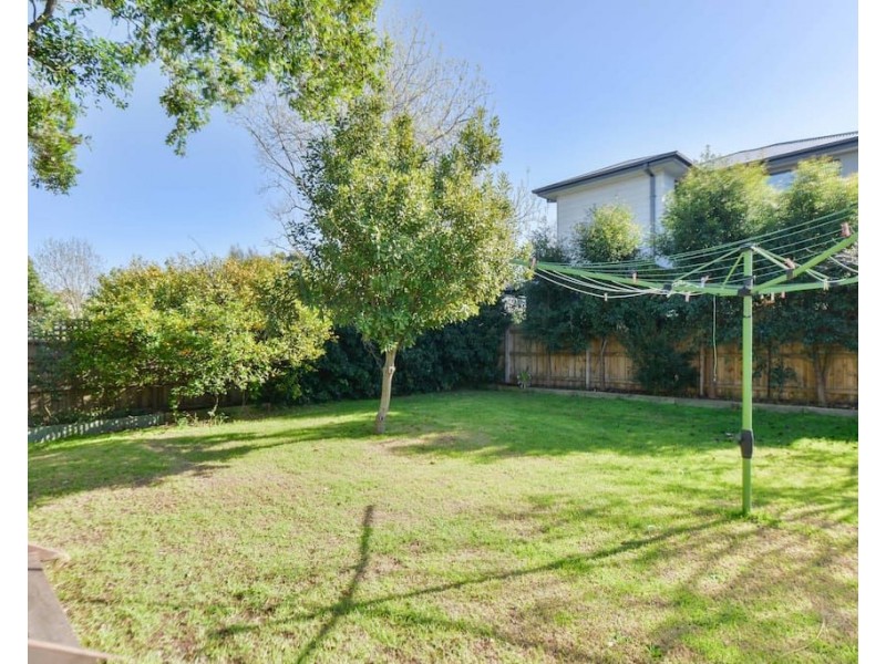 16 Surrey Street, Mornington VIC 3931