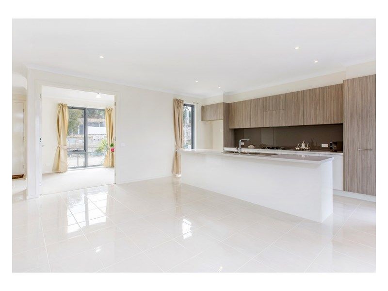 39 Helm Avenue, Safety Beach VIC 3936