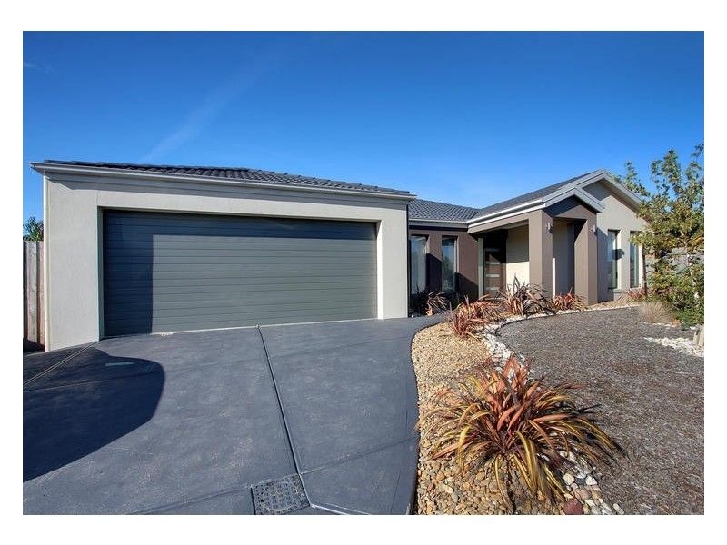 14 Dorothy Crescent, Mornington VIC 3931