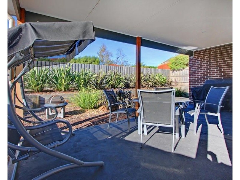 14 Dorothy Crescent, Mornington VIC 3931