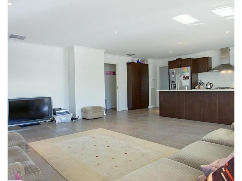 14 Dorothy Crescent, Mornington VIC 3931