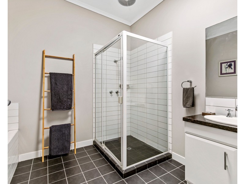 36 Kathleen Crescent, Mornington VIC 3931