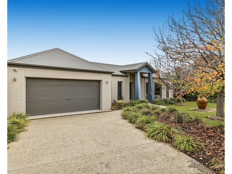 36 Kathleen Crescent, Mornington VIC 3931