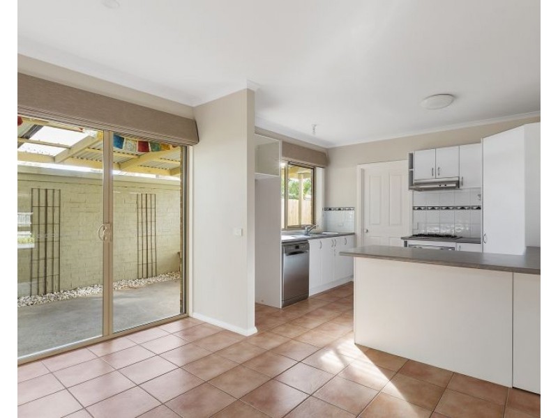 2/34 Oakland Street, Mornington VIC 3931