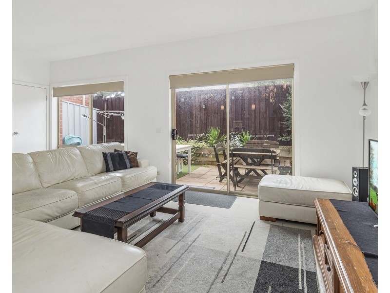 1/14 Napier Street, Mornington VIC 3931