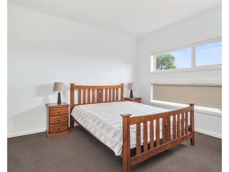 1/14 Napier Street, Mornington VIC 3931