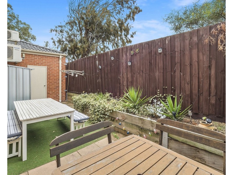 1/14 Napier Street, Mornington VIC 3931