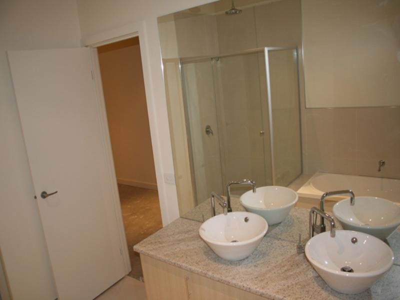 1/108 Tanti Avenue, Mornington VIC 3931