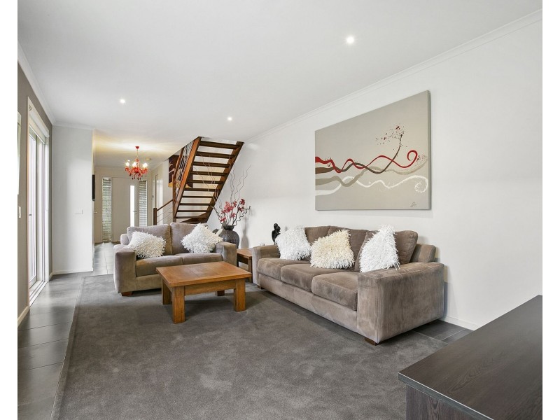 2/32 Napier Street, Mornington VIC 3931