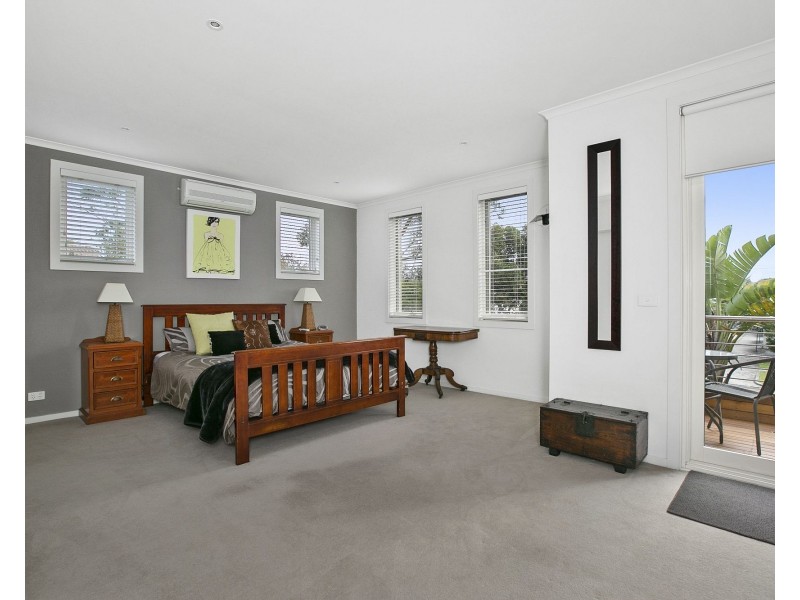 2/32 Napier Street, Mornington VIC 3931