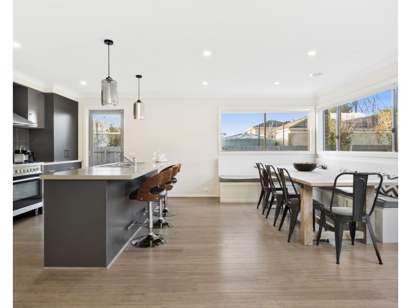 12 Macks Place, Safety Beach VIC 3936