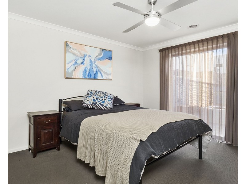 12 Macks Place, Safety Beach VIC 3936